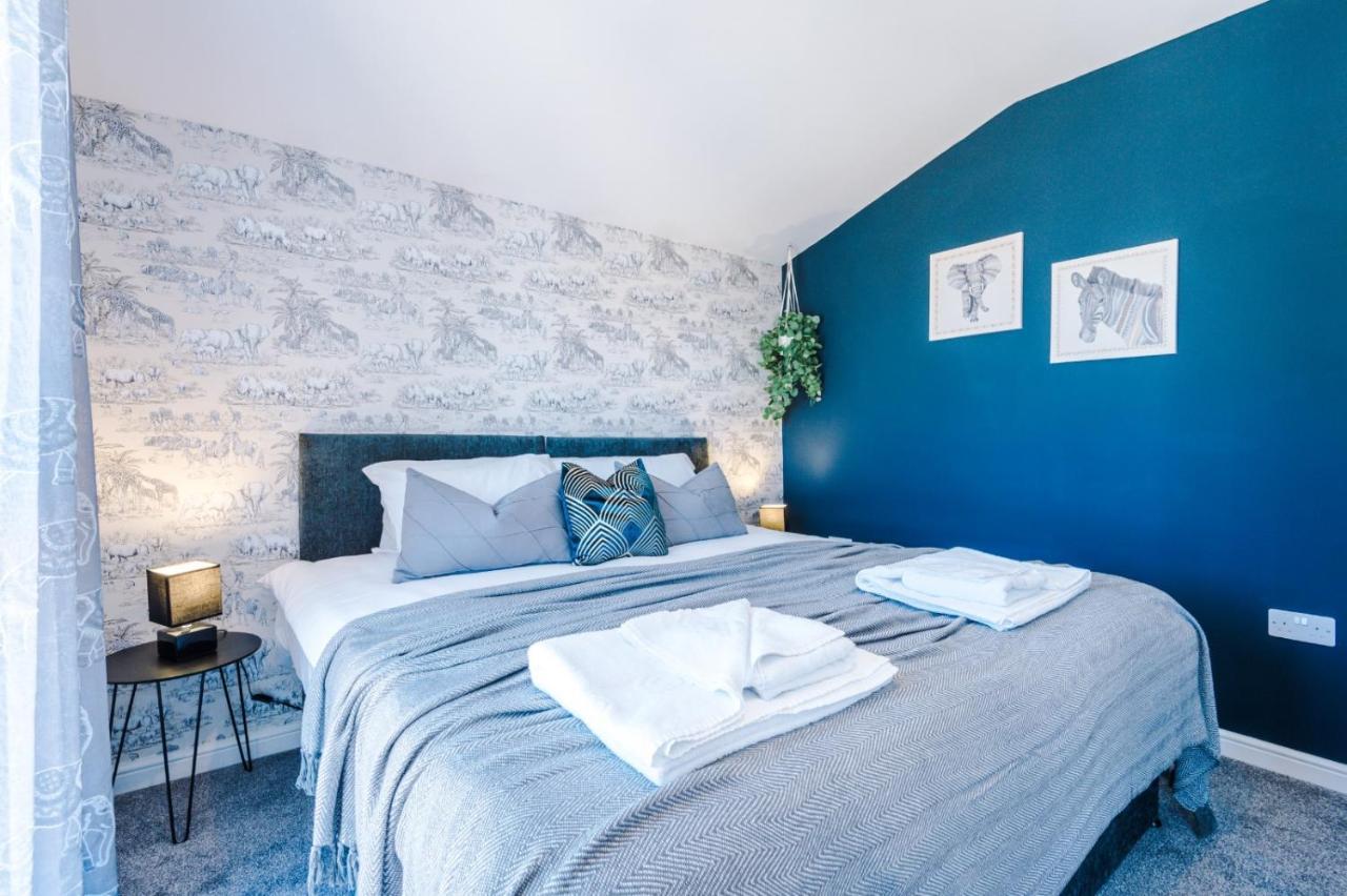 Rest&Recharge At Ridgefield House Villa Manchester Bagian luar foto