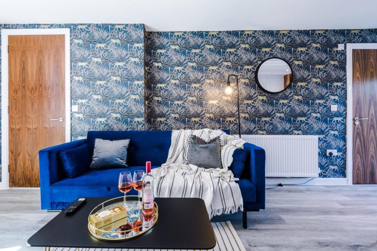 Rest&Recharge At Ridgefield House Villa Manchester Bagian luar foto