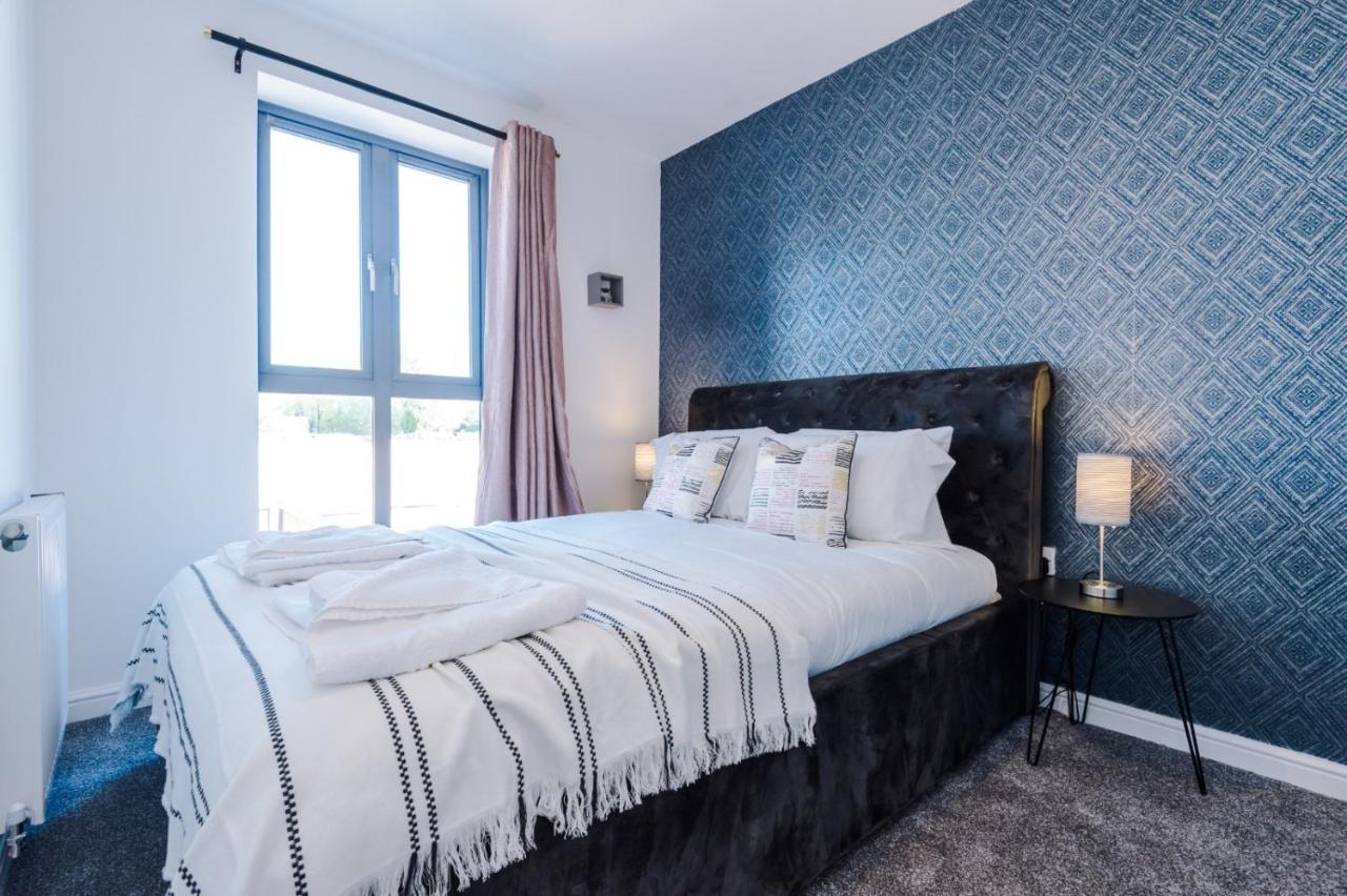 Rest&Recharge At Ridgefield House Villa Manchester Bagian luar foto