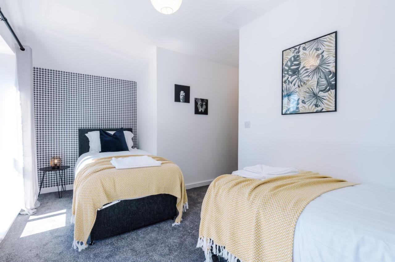 Rest&Recharge At Ridgefield House Villa Manchester Bagian luar foto